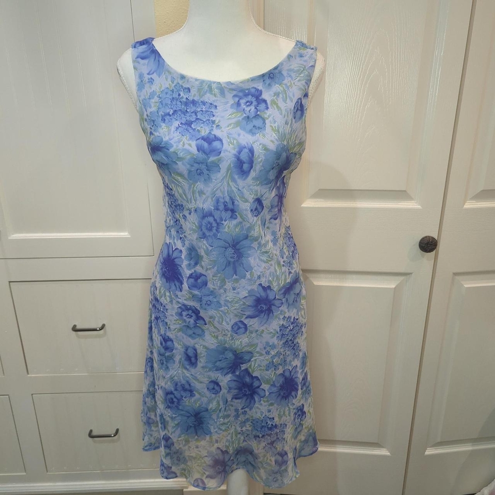 Alyn Paige Blue Floral Midi Dress